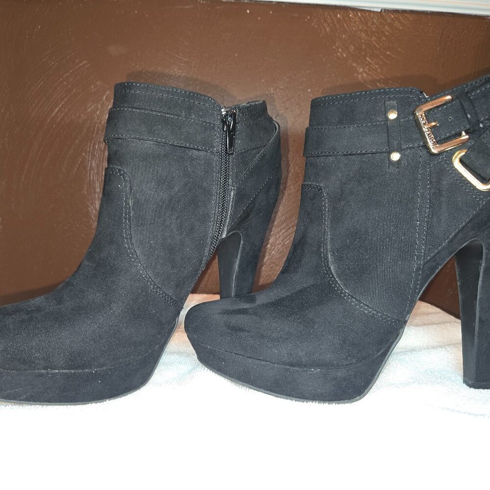 G by GUESS Darlyng 2 Ankle Bootie